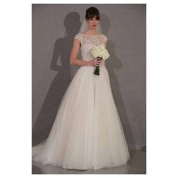 Theia Ivory Lace Wedding Dress - Picture 2 of 15